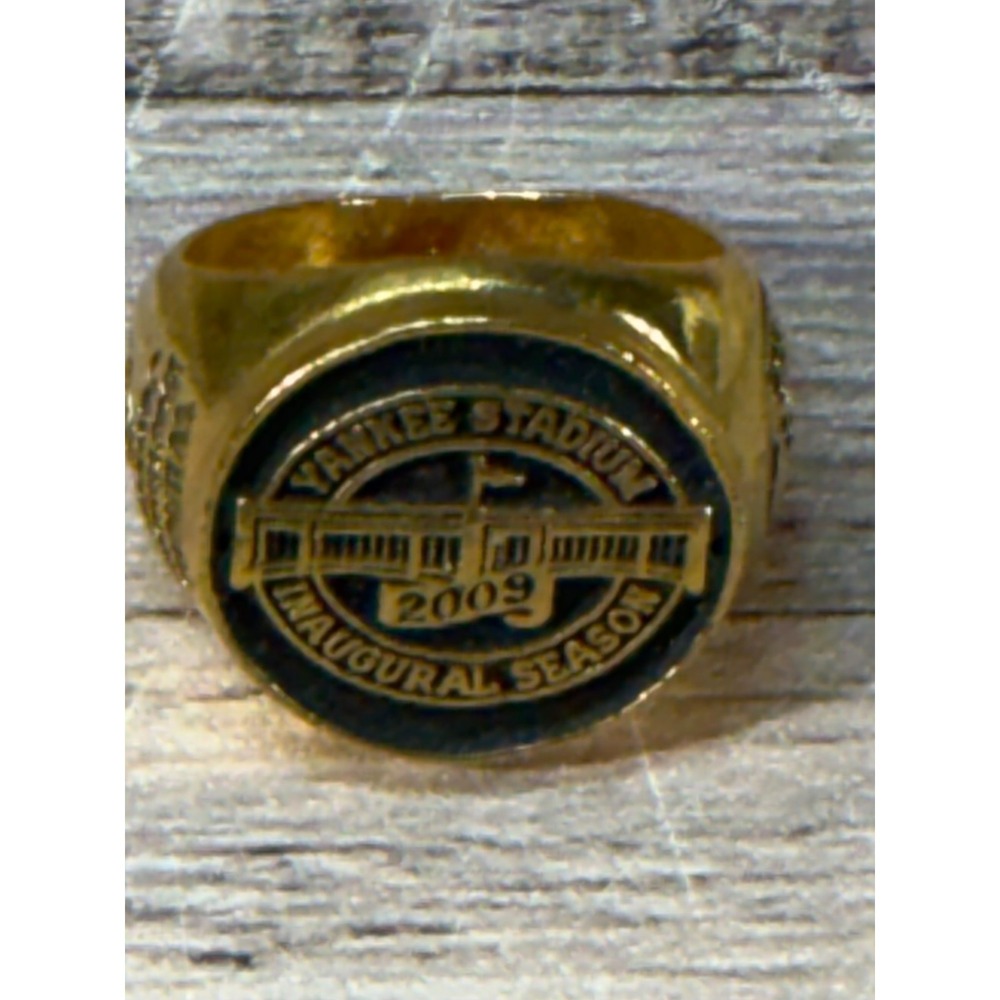 MLB Yankee Stadium Inaugural Season Gold Ring 2009‎ WILLIAM BARTHMAN JEWELRY